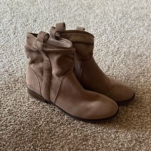 SO Women's Tan Ankle Booties